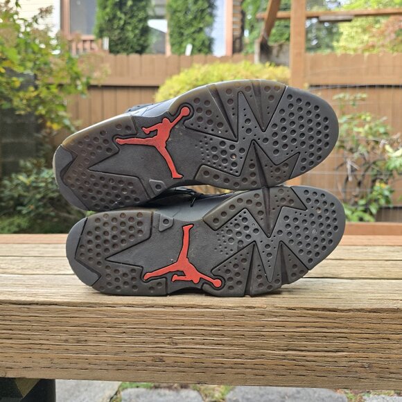 Paris Saint-Germain x Air Jordan 6 Retro - Picture 9 of 10